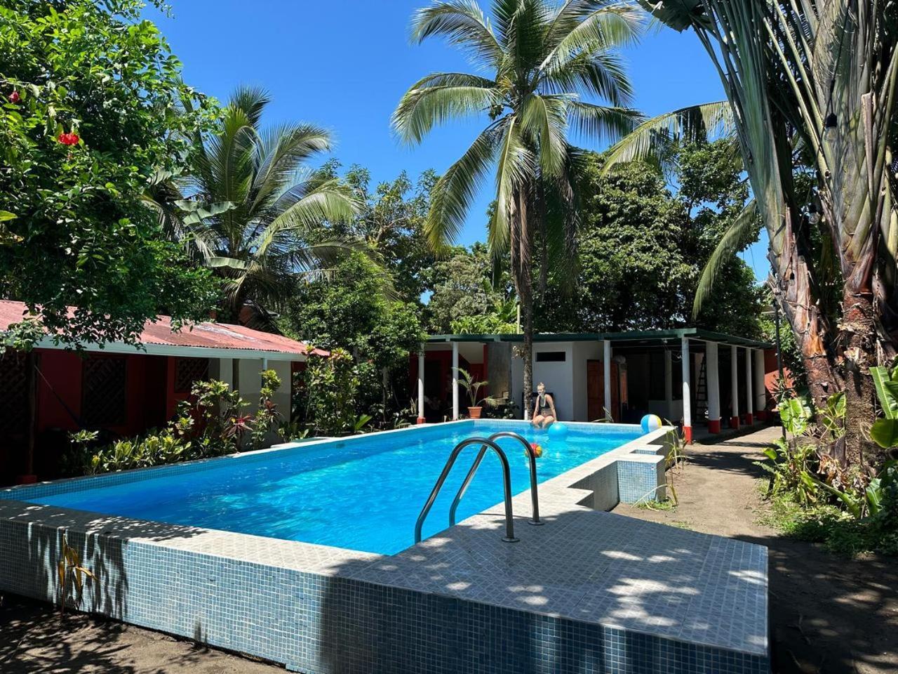 Hotel Don Quichotte Tortuguero Exterior foto